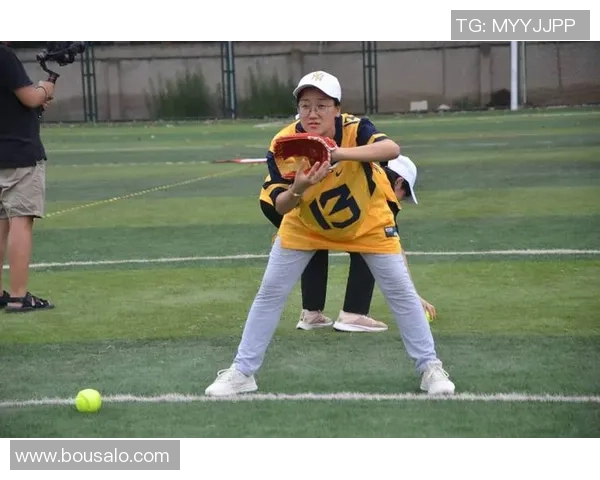 西安网球队战术揭秘：包夹策略如何提升团队竞技水平