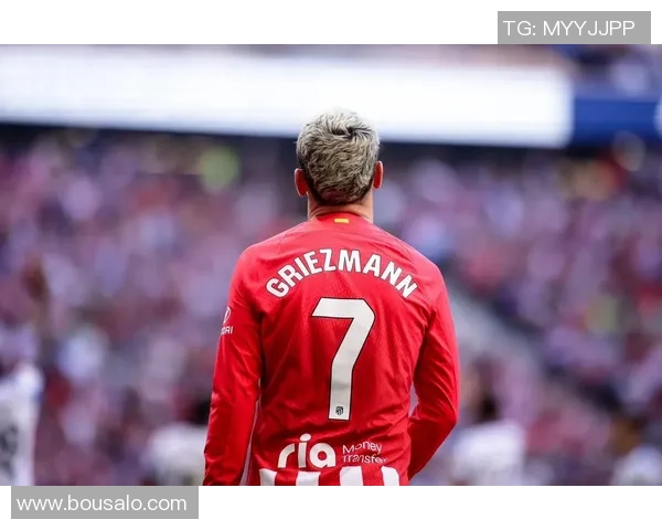 足球明星背影照片展现他们的独特魅力与奋斗历程的瞬间回顾 足球明星背影照片展现他们的独特魅力与奋斗历程的瞬间回顾